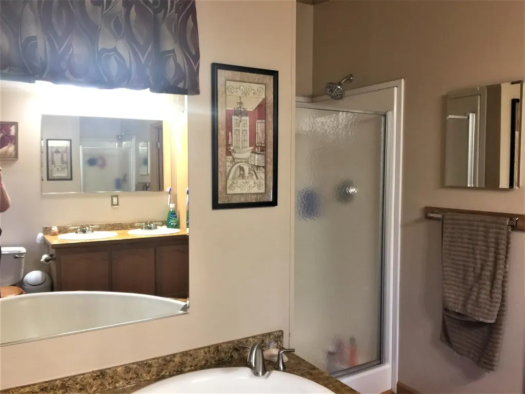 28 Mountain View Road Leeds ME 04263