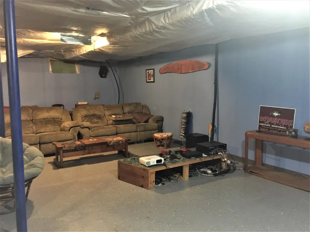 28 Mountain View Road Leeds ME 04263