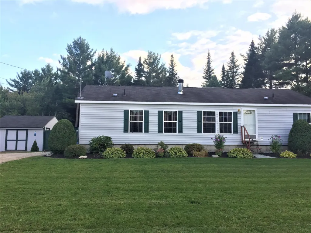 28 Mountain View Road Leeds ME 04263