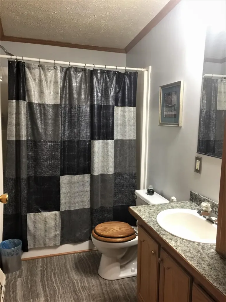 28 Mountain View Road Leeds ME 04263