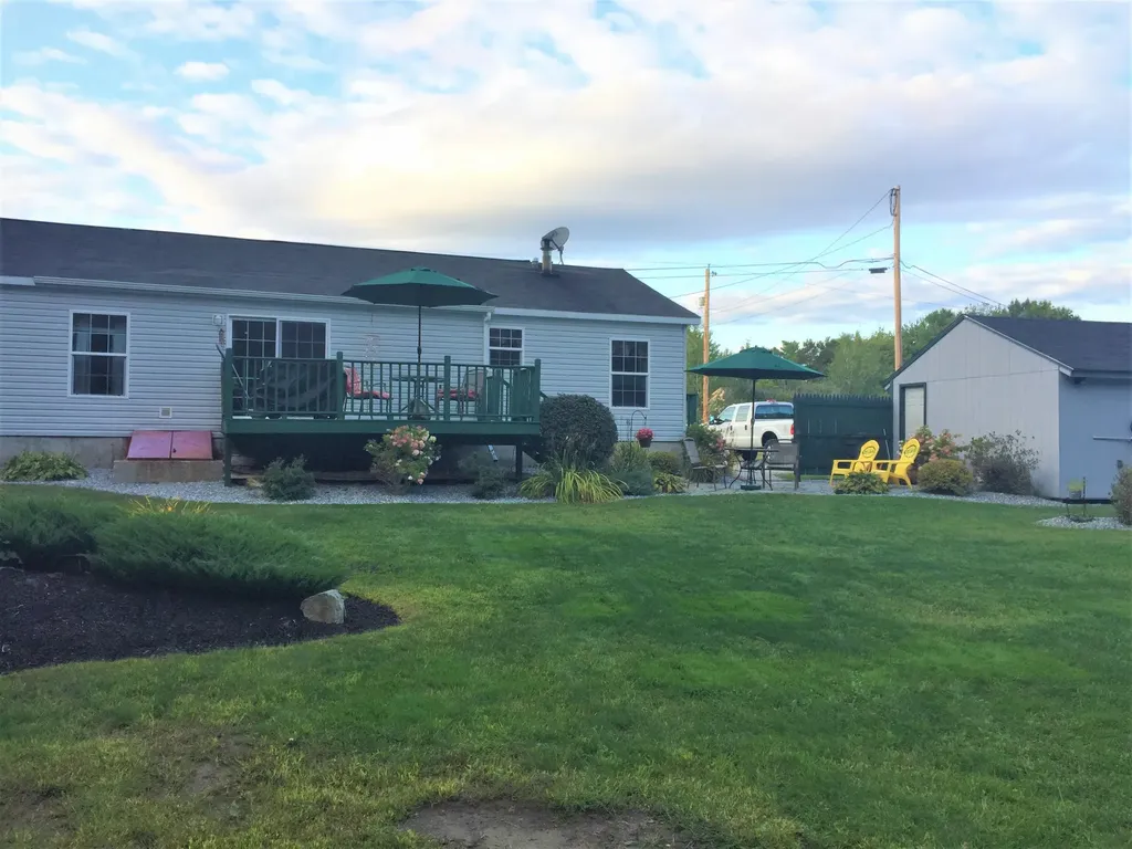 28 Mountain View Road Leeds ME 04263