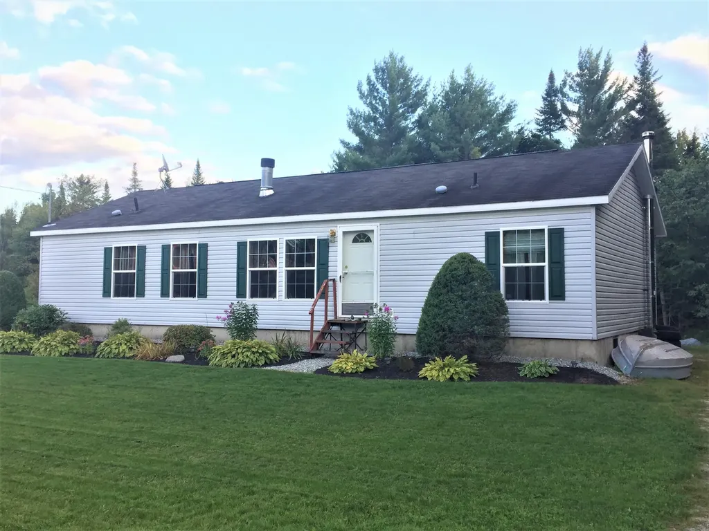 28 Mountain View Road Leeds ME 04263