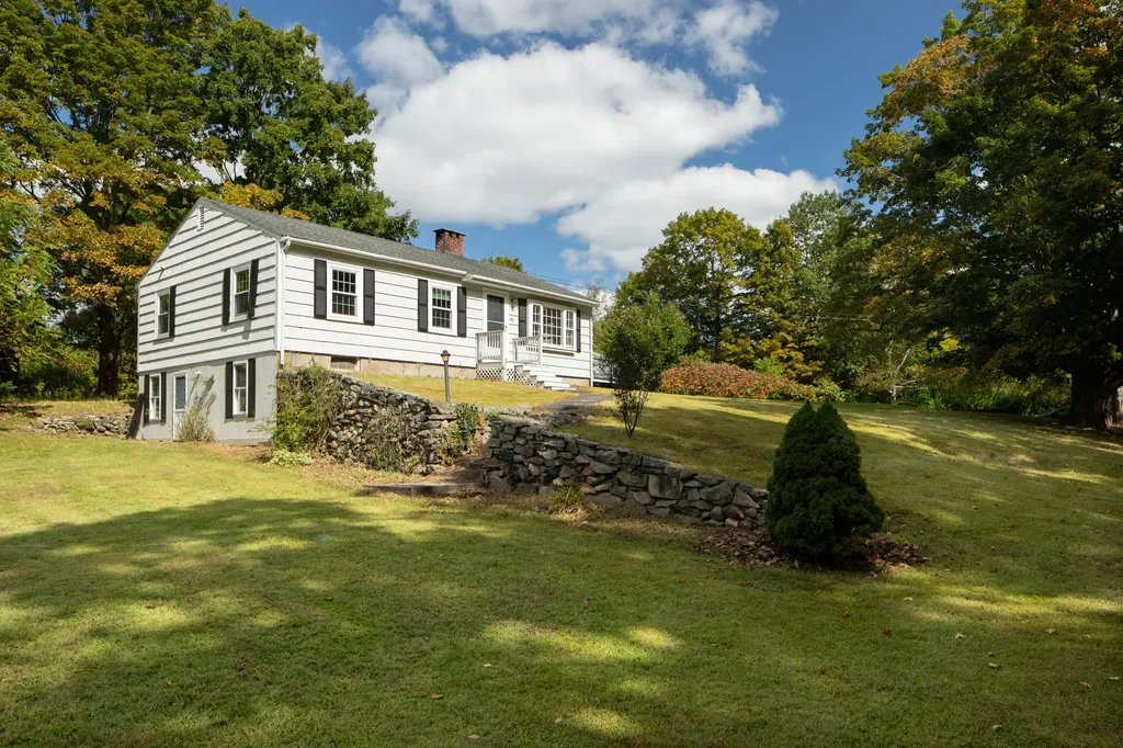 353 Beech Road Eliot ME 03903