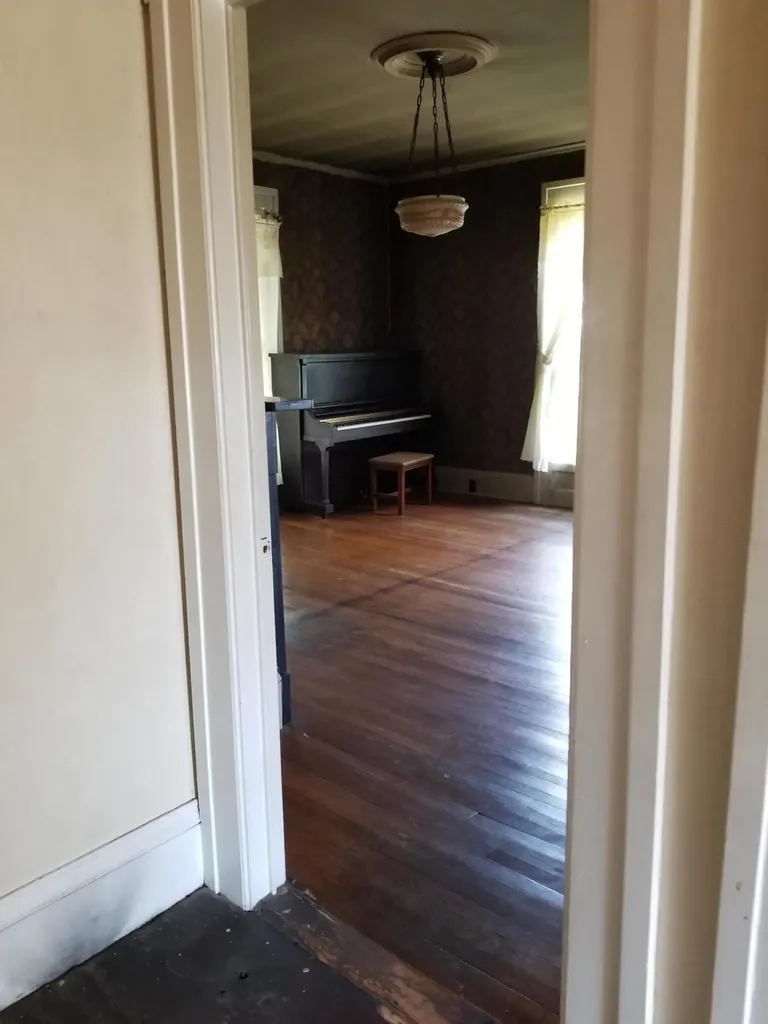 109 Oak Street Bath ME 04530