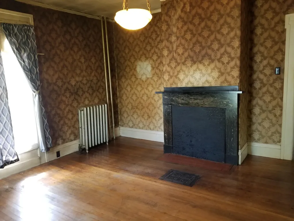 109 Oak Street Bath ME 04530