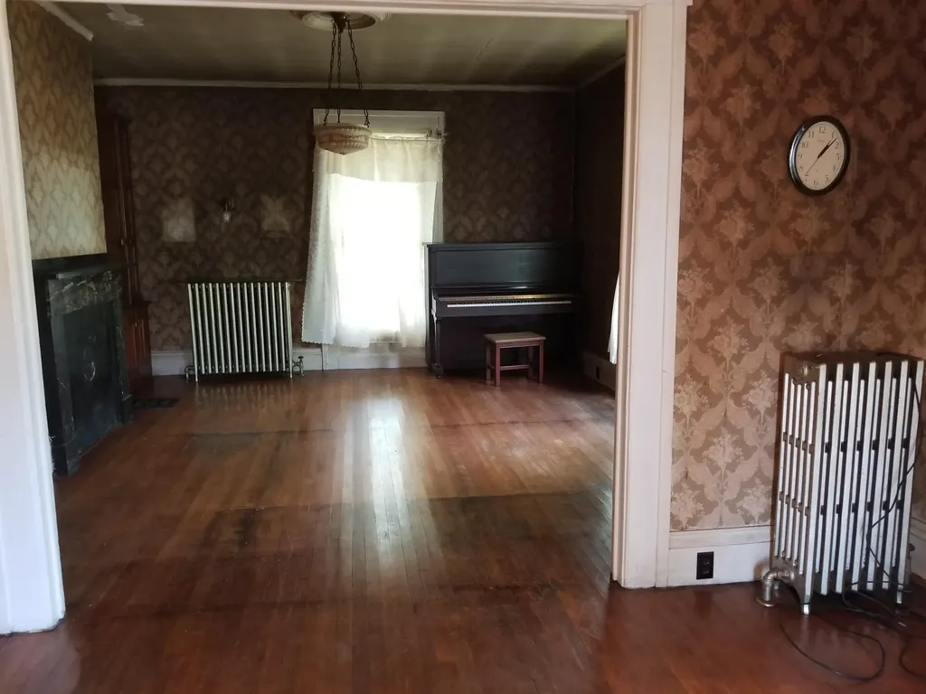 109 Oak Street Bath ME 04530