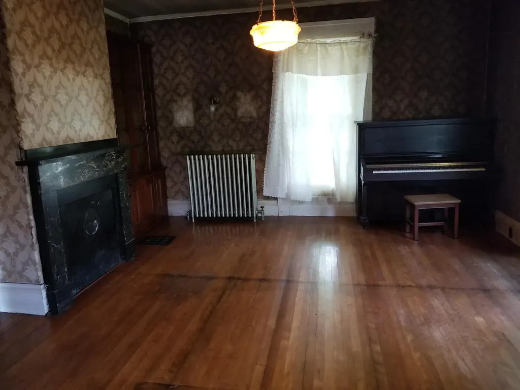 109 Oak Street Bath ME 04530