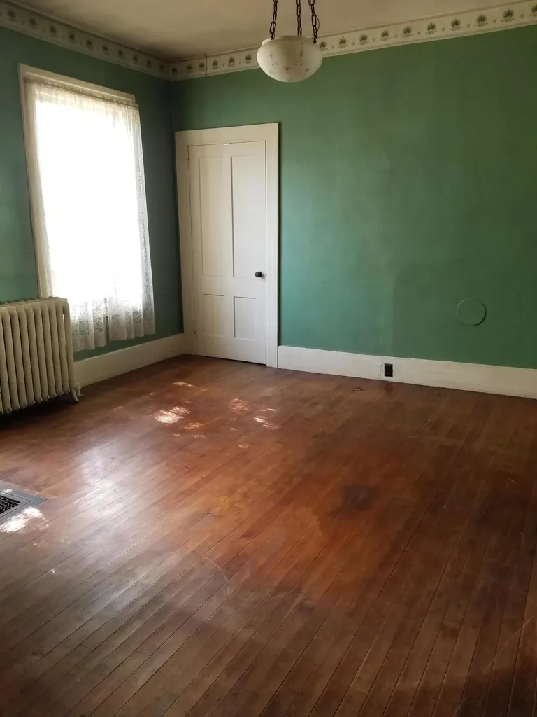 109 Oak Street Bath ME 04530