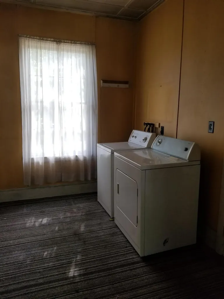 109 Oak Street Bath ME 04530