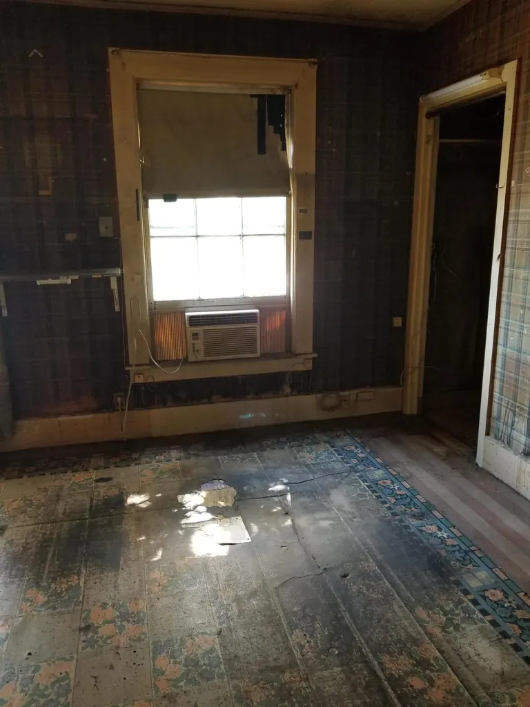 109 Oak Street Bath ME 04530