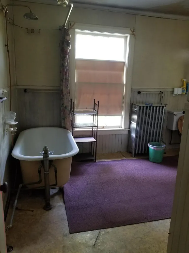 109 Oak Street Bath ME 04530