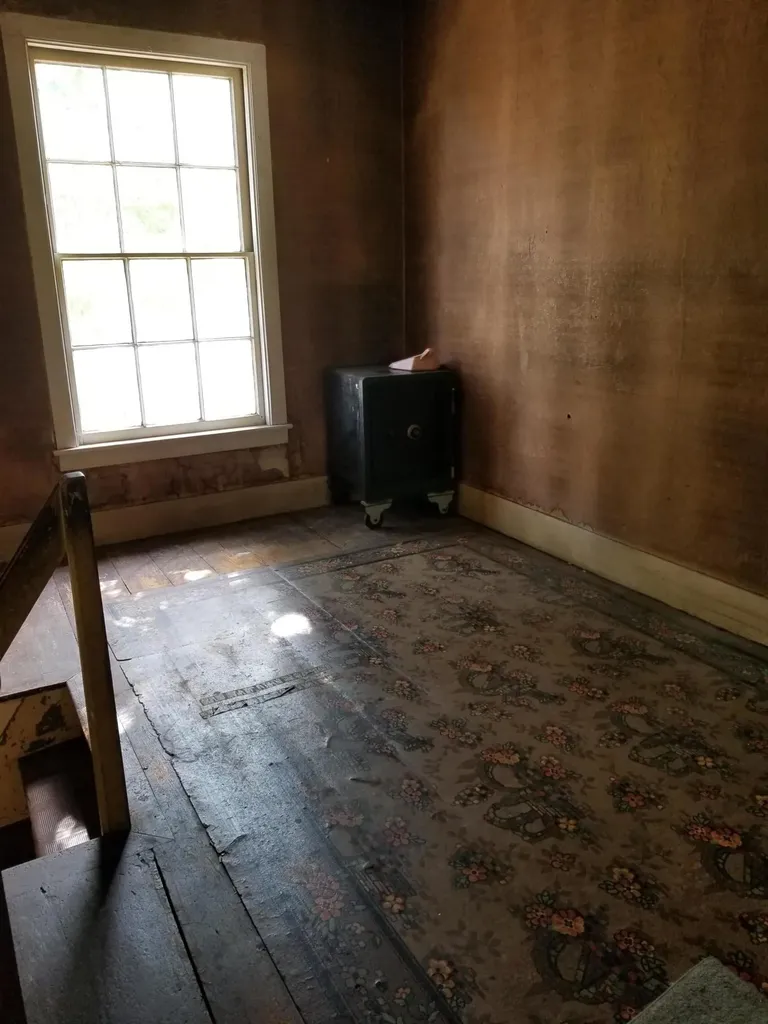 109 Oak Street Bath ME 04530