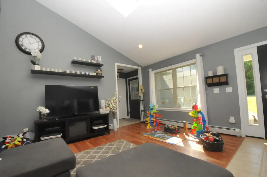 539 Lebanon Road Winterport ME 04496