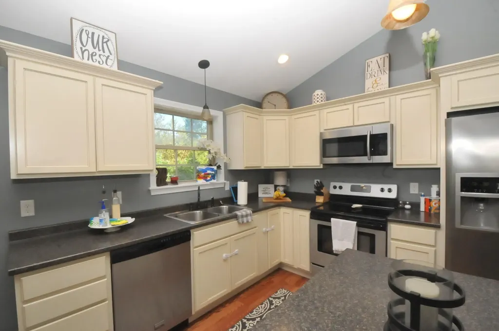 539 Lebanon Road Winterport ME 04496