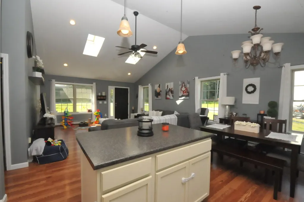 539 Lebanon Road Winterport ME 04496