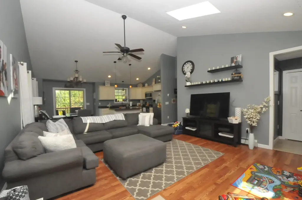 539 Lebanon Road Winterport ME 04496