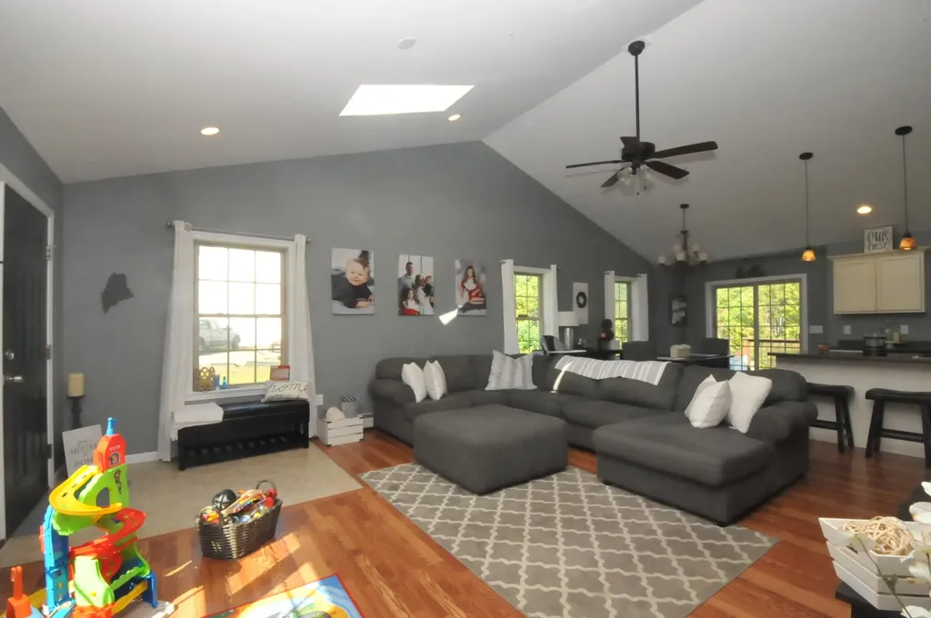 539 Lebanon Road Winterport ME 04496