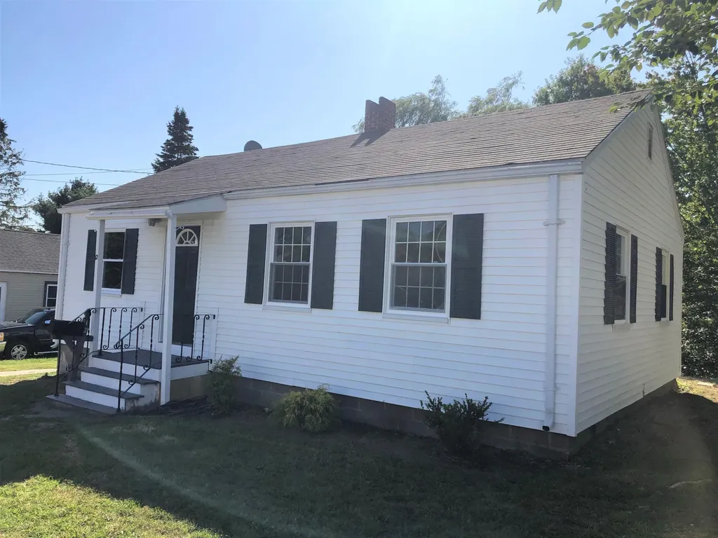 12 Noble Avenue Bath ME 04530