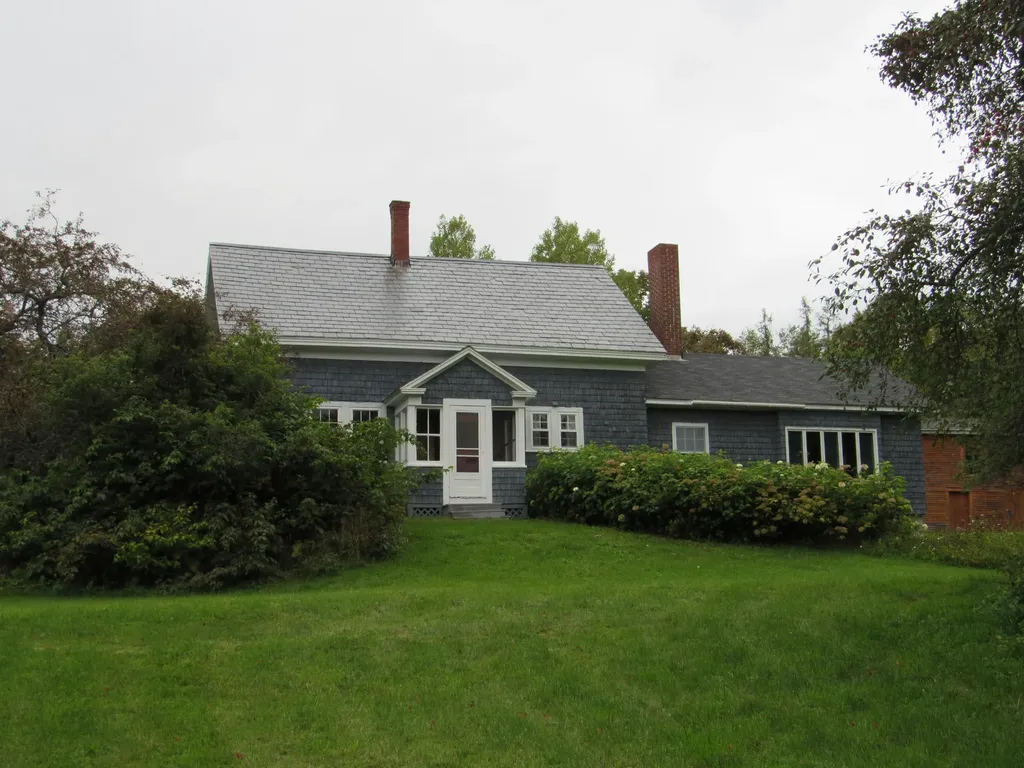 139 North Road Sebec ME 04481