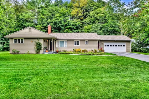 74 Woodridge Drive Manchester ME 04351
