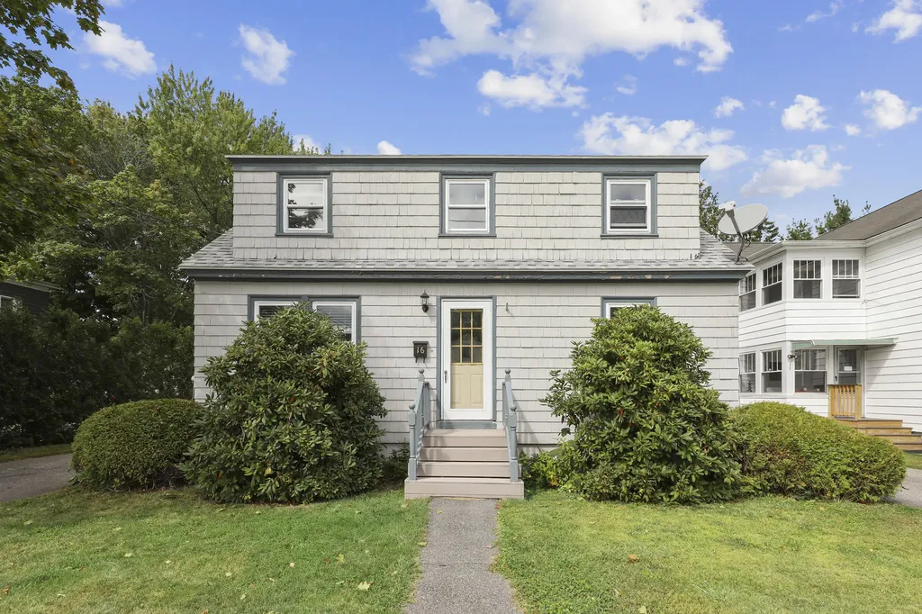 16 Ray Street Biddeford ME 04005