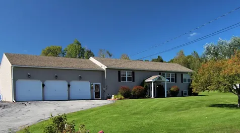 2015 Glenwood Avenue Hermon ME 04401