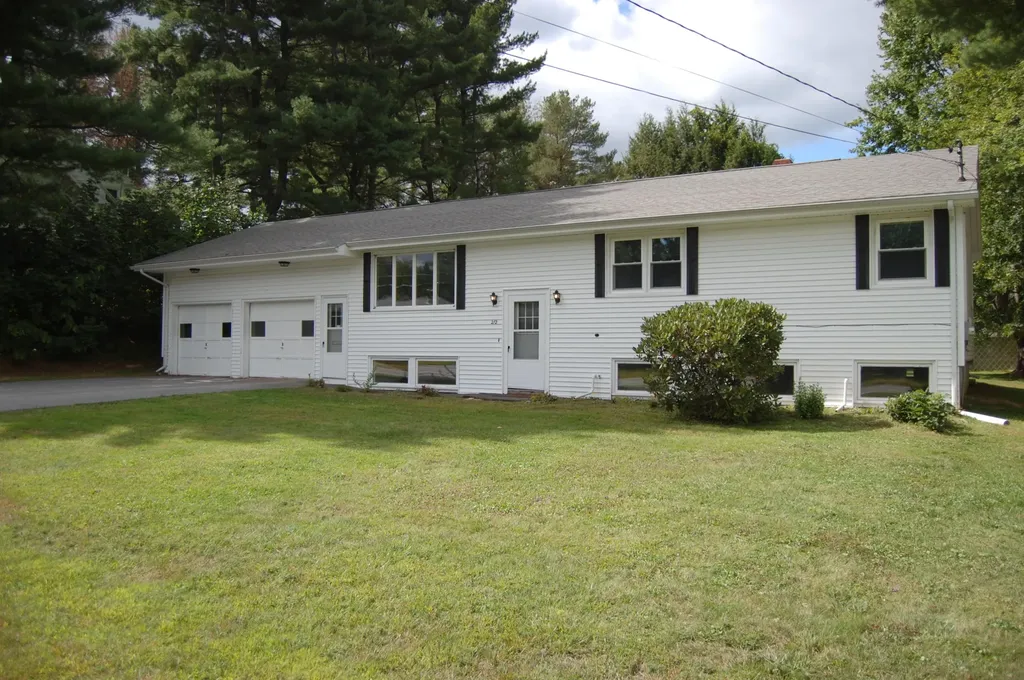212 Central Avenue Lewiston ME 04240