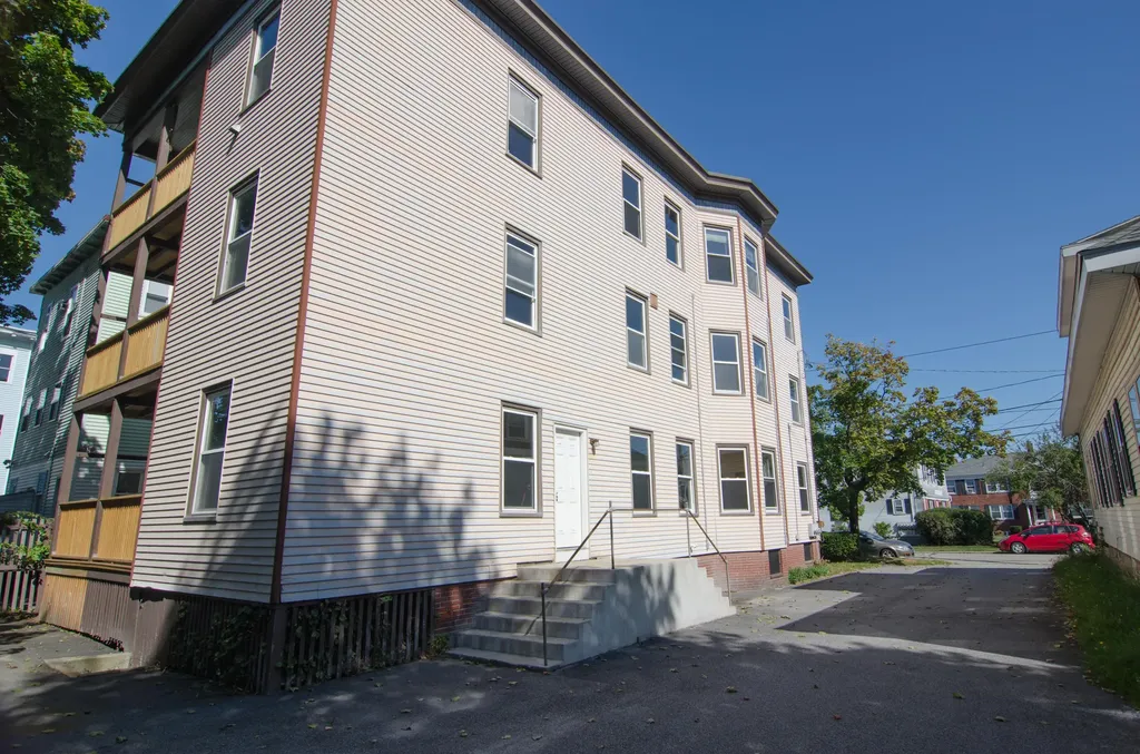 196 Massachusetts Avenue Portland ME 04102