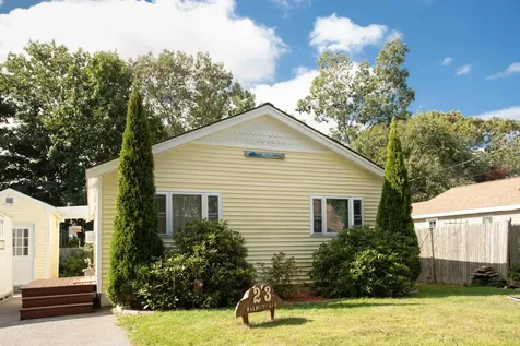 23 Walnut Avenue Hampton NH 03842
