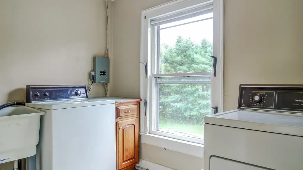 21 Ridge Road Bowdoinham ME 04008