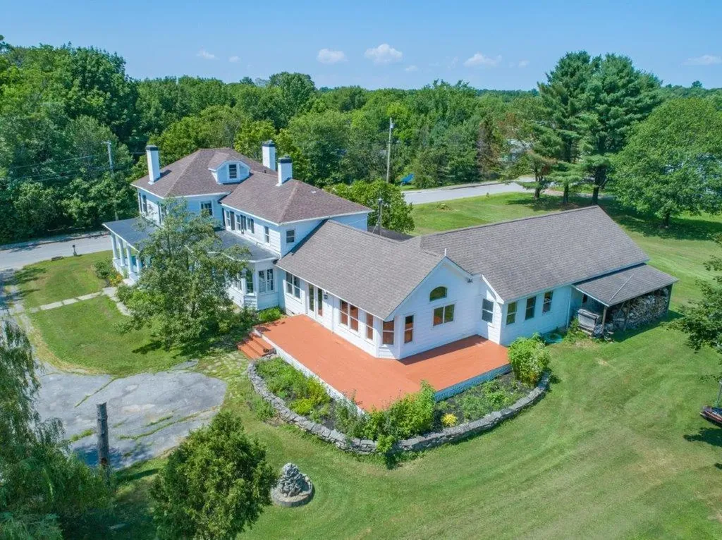 21 Ridge Road Bowdoinham ME 04008
