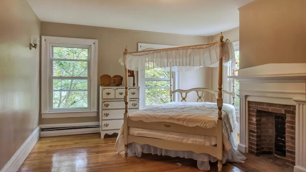 21 Ridge Road Bowdoinham ME 04008
