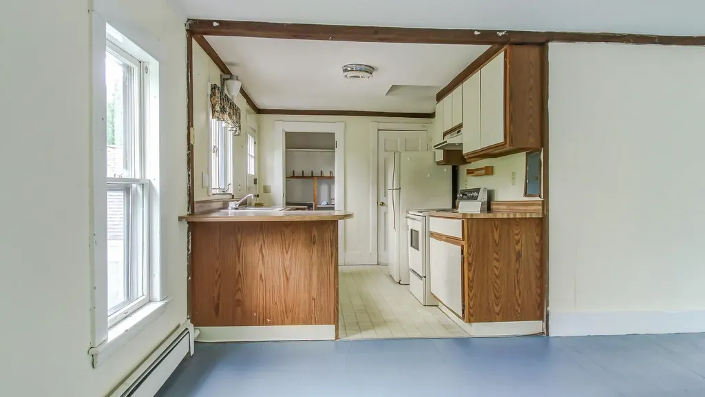 21 Ridge Road Bowdoinham ME 04008