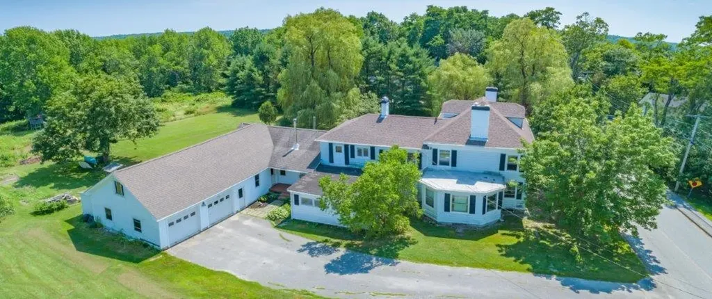 21 Ridge Road Bowdoinham ME 04008