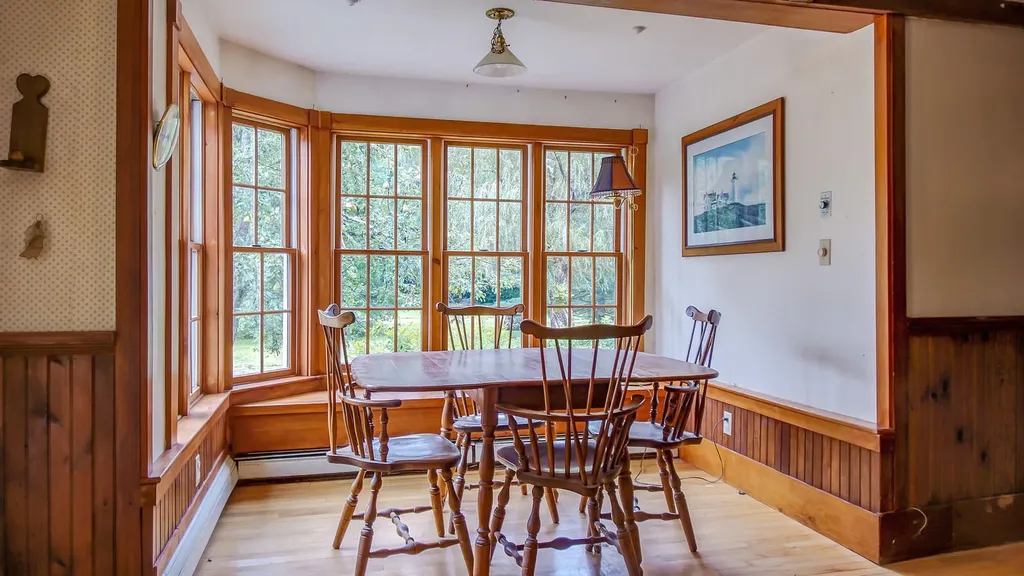 21 Ridge Road Bowdoinham ME 04008