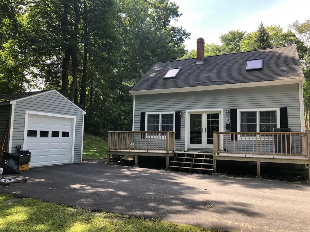 17 Youngs Avenue Ellsworth ME 04605