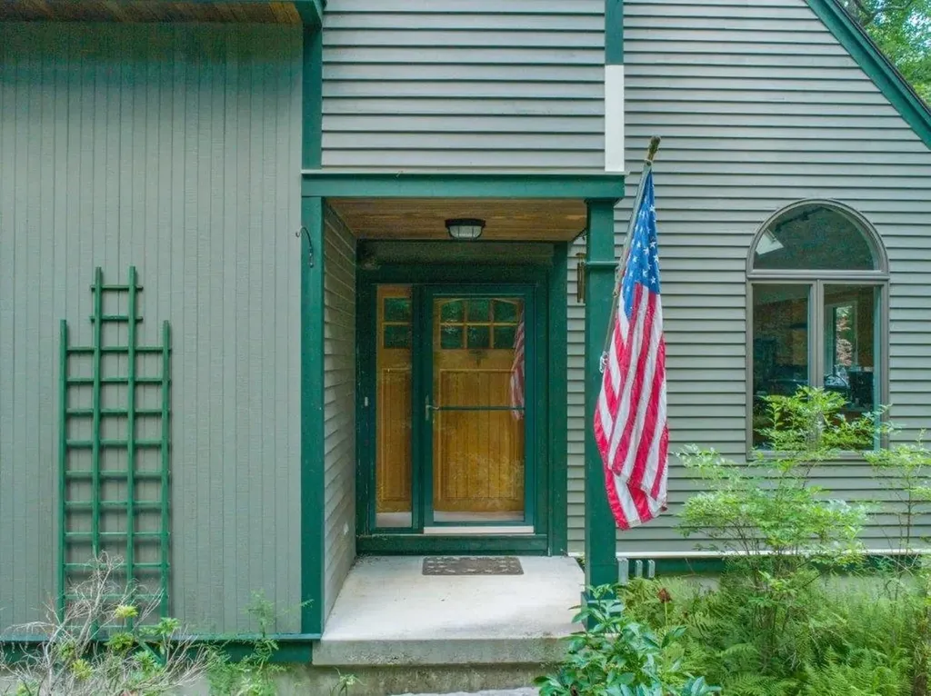 71 Oatway Lane Winthrop ME 04364