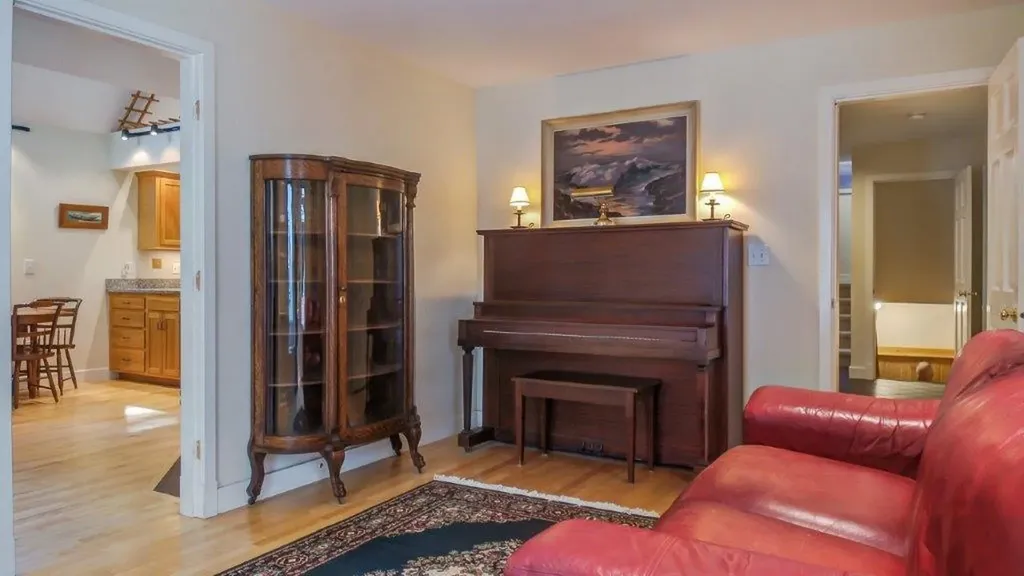 71 Oatway Lane Winthrop ME 04364