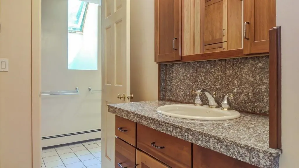 71 Oatway Lane Winthrop ME 04364