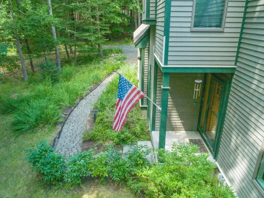 71 Oatway Lane Winthrop ME 04364