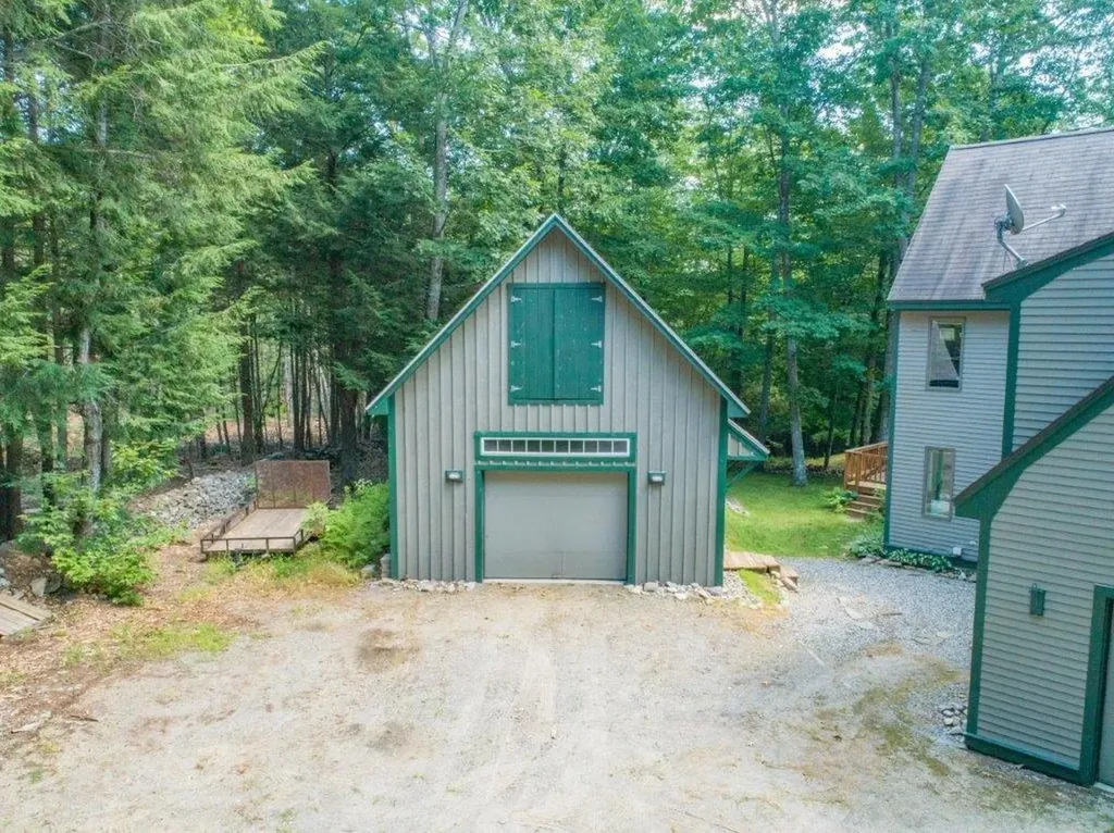 71 Oatway Lane Winthrop ME 04364