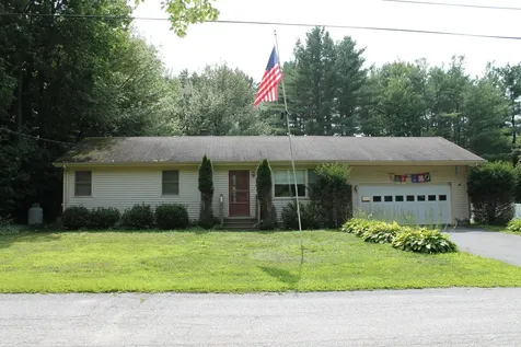 43 Pierce Street Gardiner ME 04345