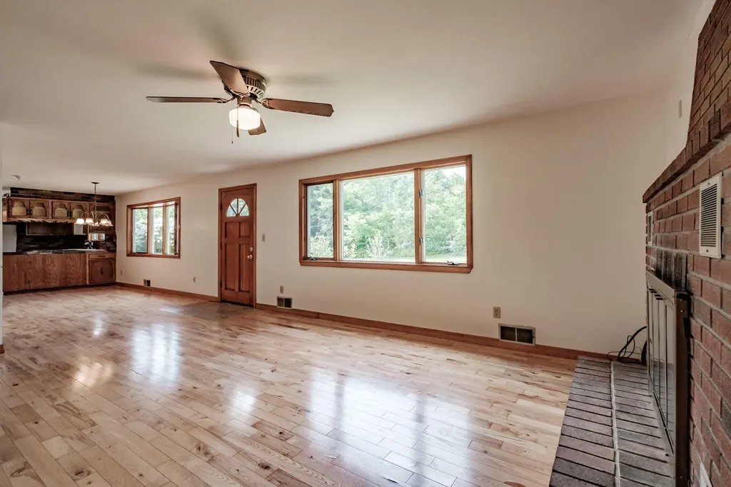 105 W Washington Road Washington ME 04574