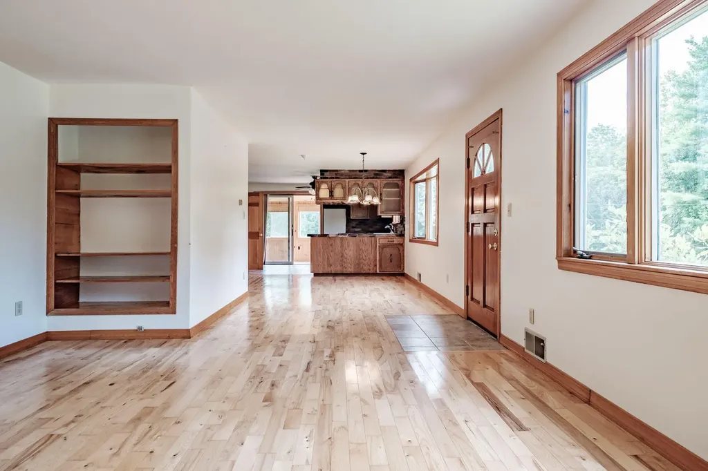 105 W Washington Road Washington ME 04574
