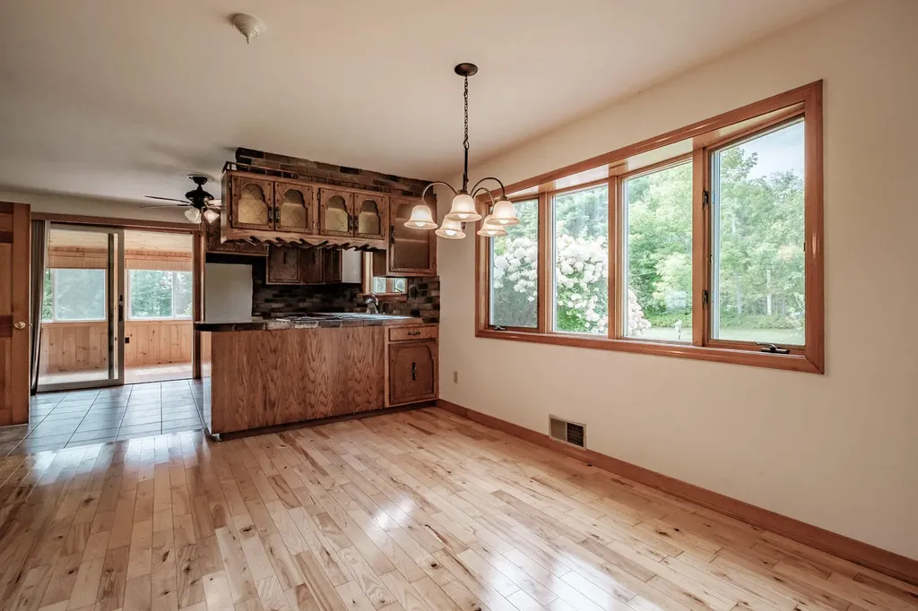 105 W Washington Road Washington ME 04574