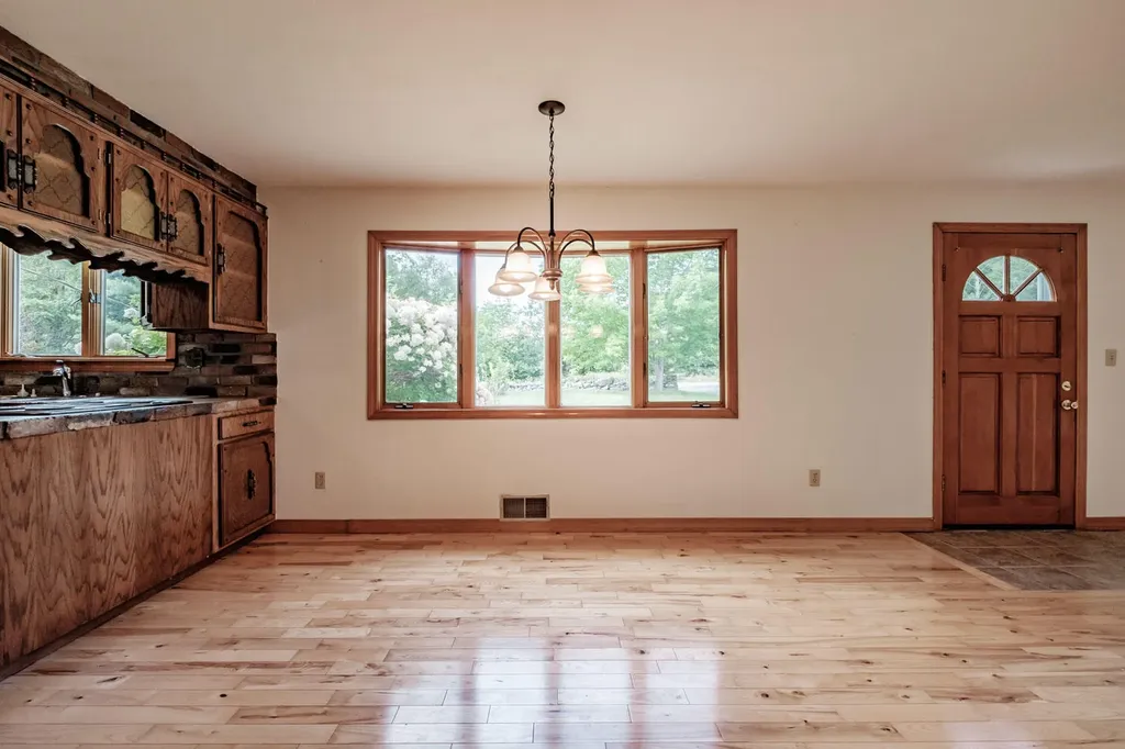 105 W Washington Road Washington ME 04574