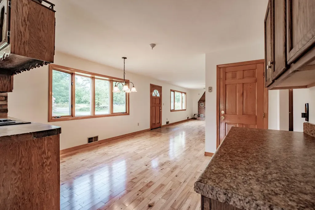 105 W Washington Road Washington ME 04574