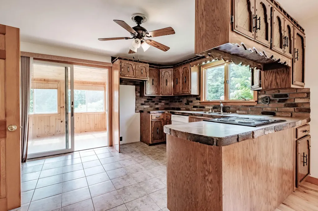 105 W Washington Road Washington ME 04574
