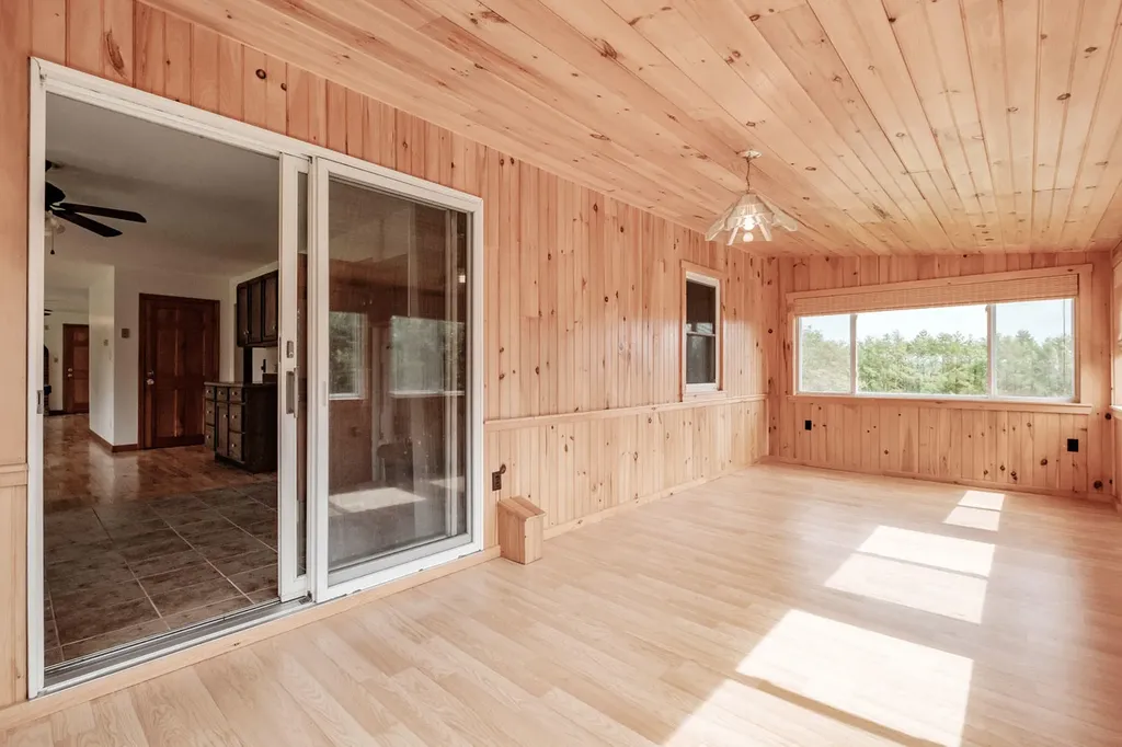 105 W Washington Road Washington ME 04574