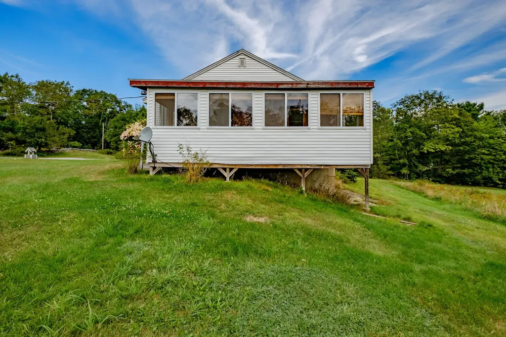 105 W Washington Road Washington ME 04574